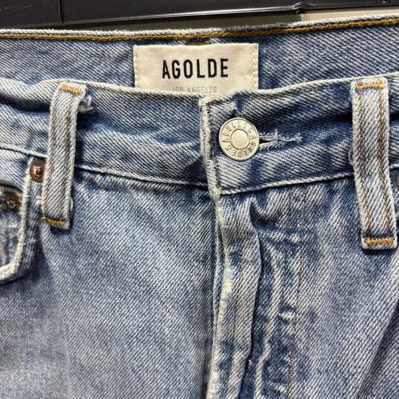 AGOLDE 90s Pinch Waist Shorts in Latitude - Picture 4 of 7